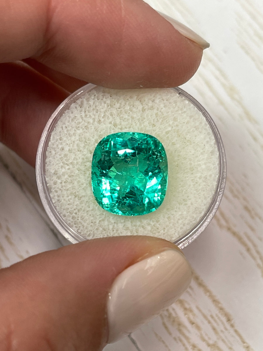 Lustrous Bluish Green 8.46 Carat GIA-Certified Colombian Emerald, 13x12 mm Cushion Cut