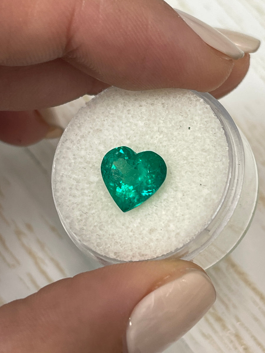 Exquisite 3.05 Carat Heart-Cut Colombian Emerald in Striking Muzo Green