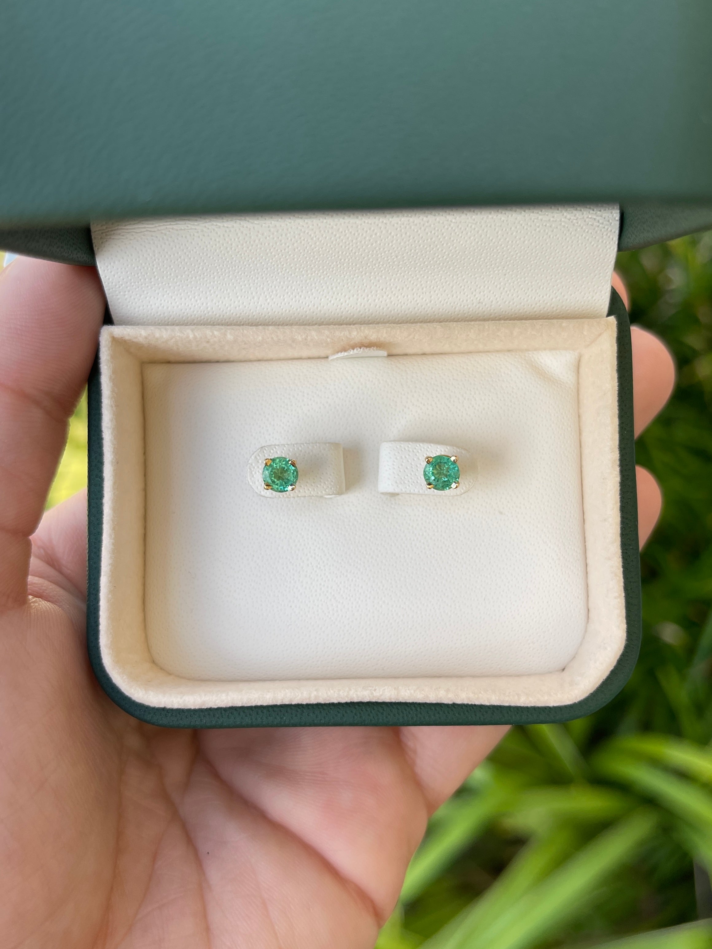 0.85tcw 14K 4.8mm Round Emerald Stud Earrings - JR Colombian Emeralds