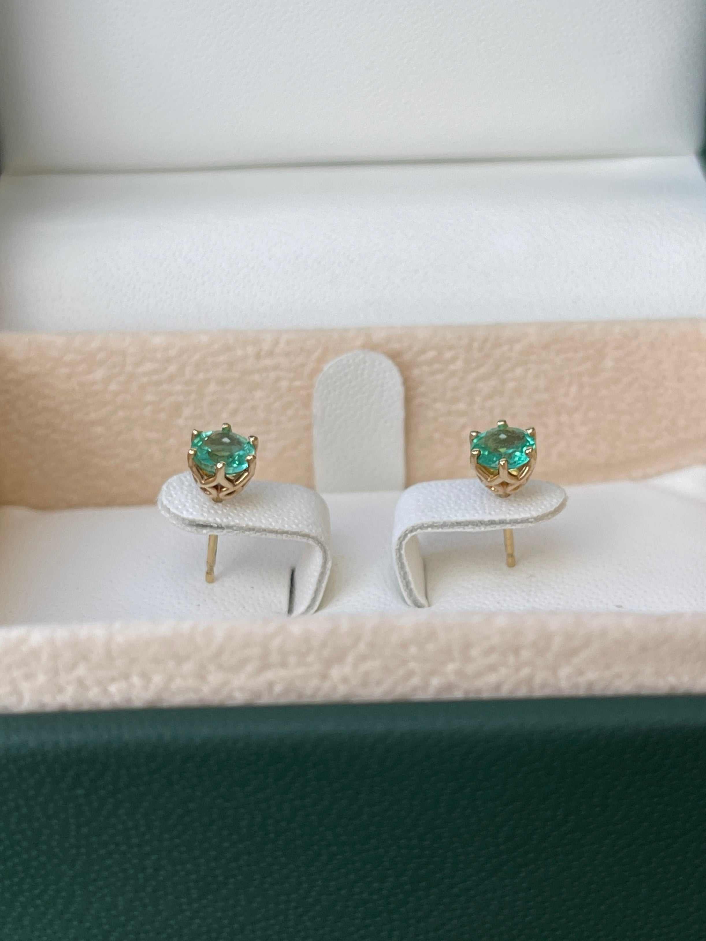 0.80tcw Round Cut Six Prong Stud Earrings 14K - JR Colombian Emeralds