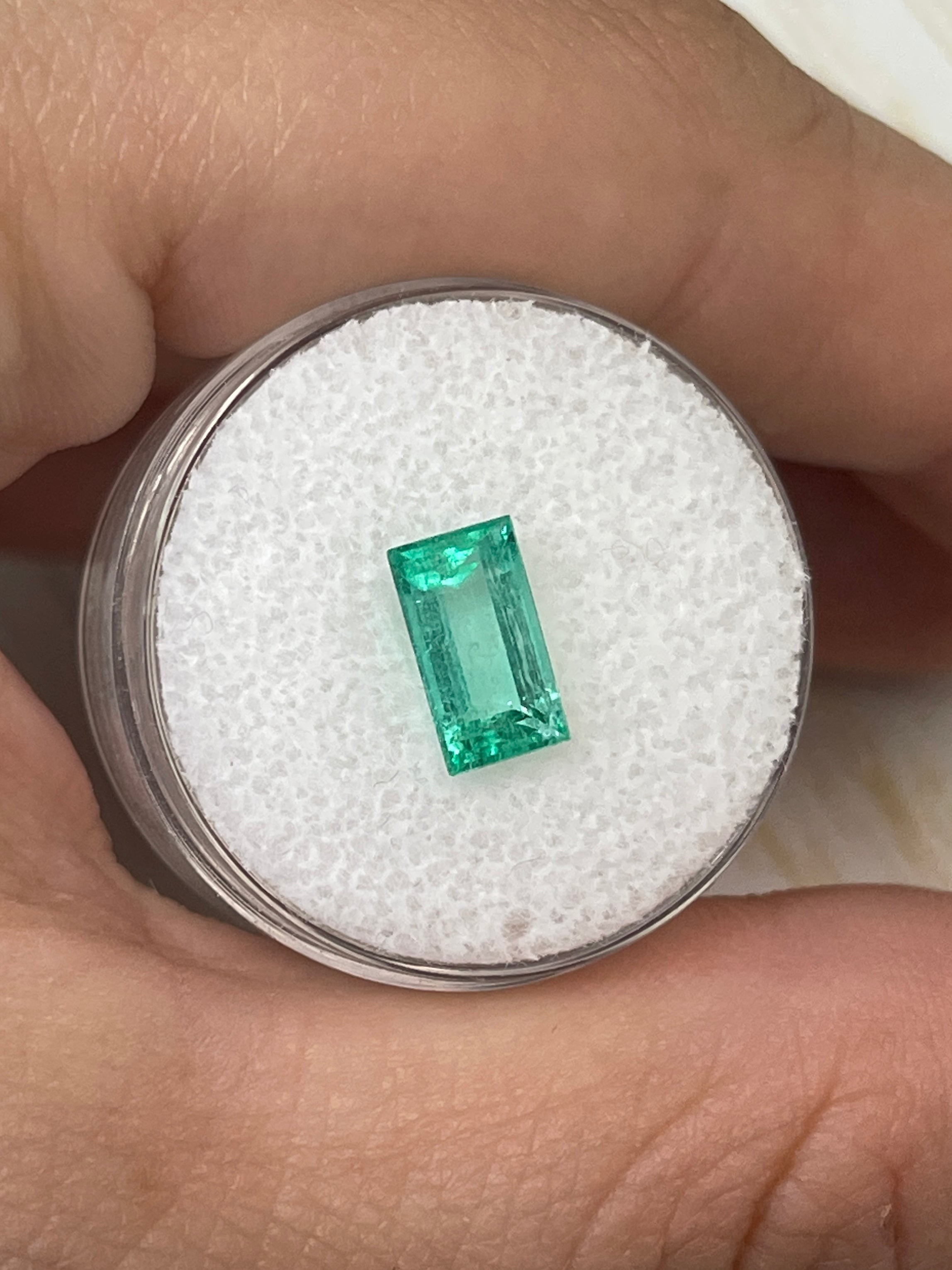 Vibrant 1.72 Carat Natural Colombian Emerald in Baguette Shape