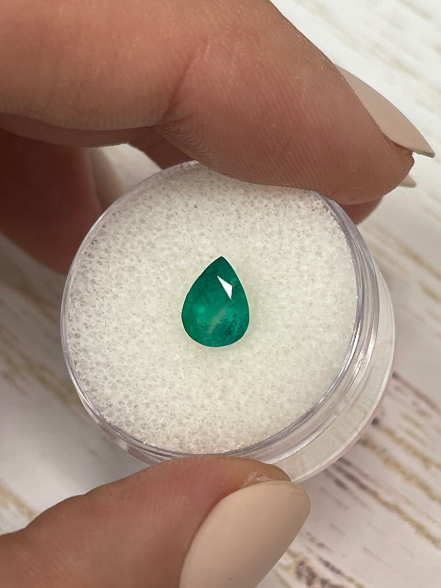 Natural Colombian Emerald - 1.14 Carats - Pear-Shaped - Deep Green Hue
