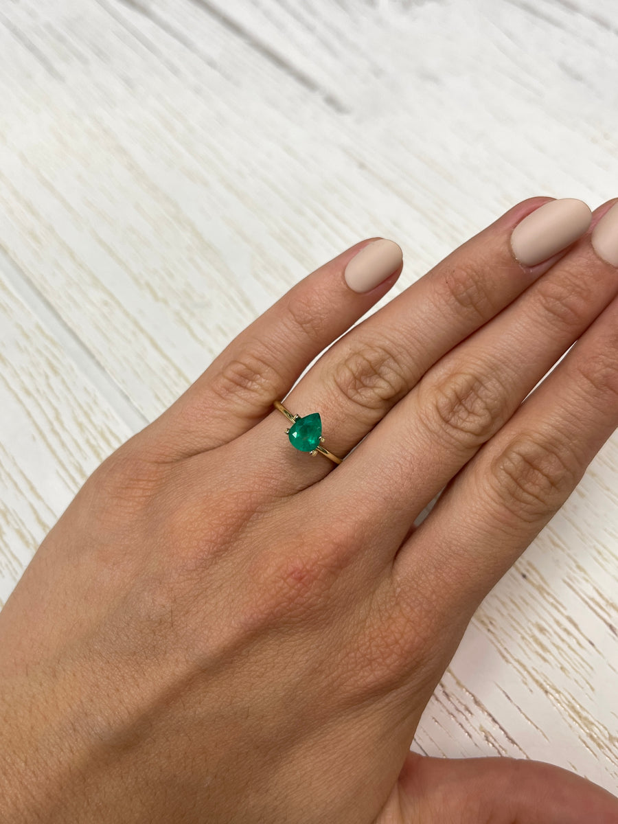 Colombian Emerald Gem - 1.14 Carats - Vibrant Pear Shape - Unset