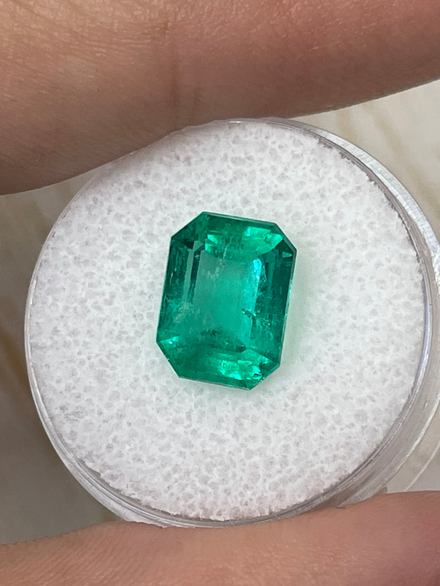 Elegant 11x9mm Colombian Emerald - 4.64 Carat Emerald Cut Beauty