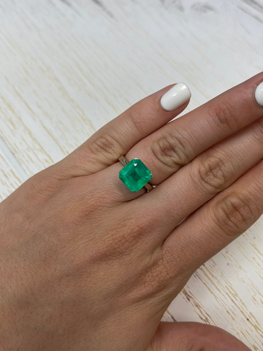 Colombian Emerald - Brilliant 6.25 Carat Apple Green Gem