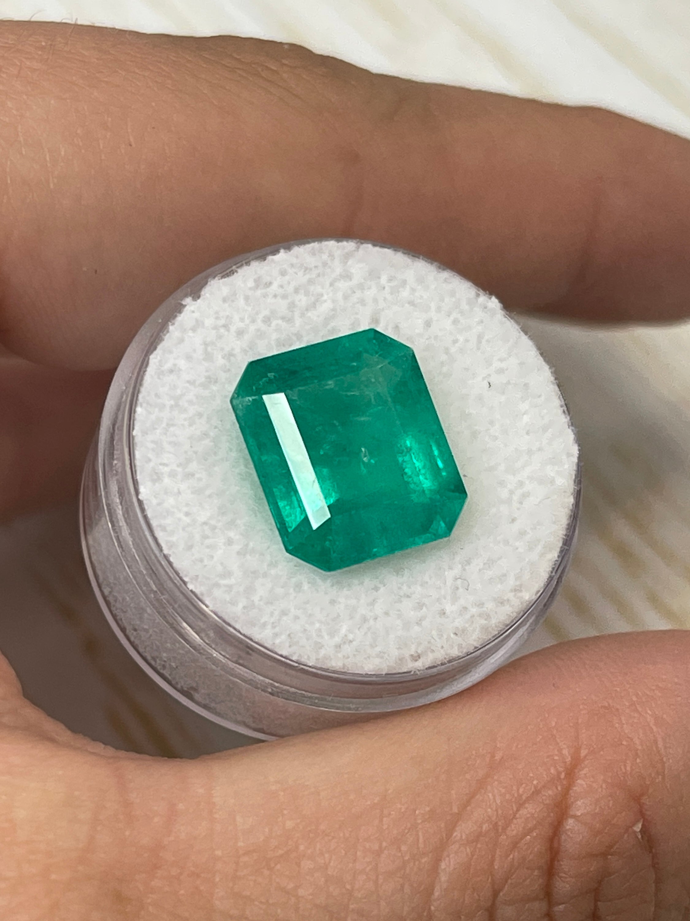 Stunning Loose Bluish Green Colombian Emerald - 7.39 Carat, Emerald Cut