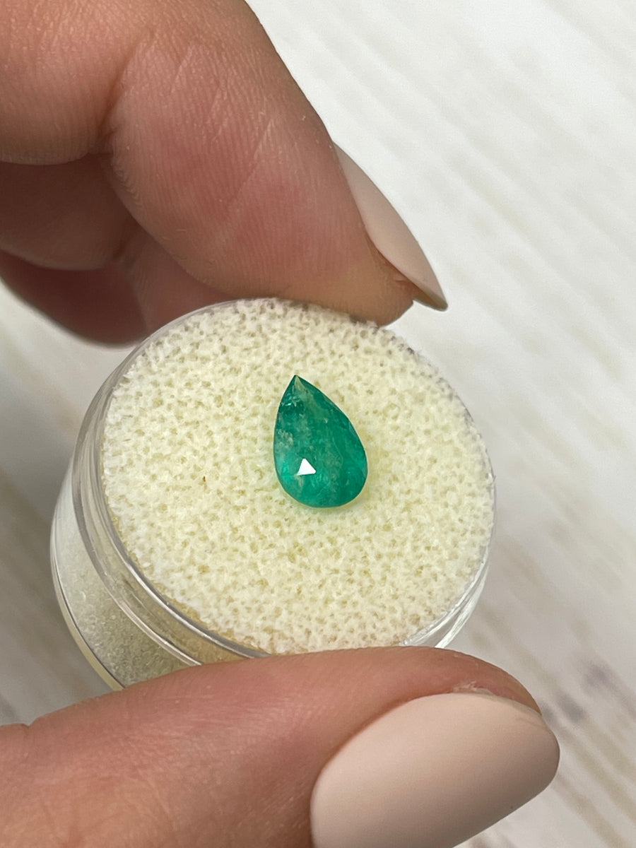 Unset Pear Cut Colombian Emerald - 1.32 Carats - Natural Flaws