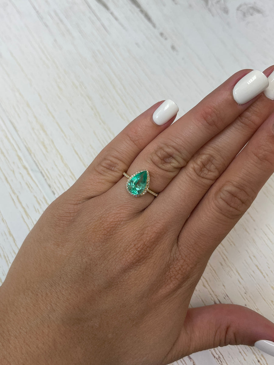 Vivid Green 2.94 Carat Colombian Emerald - Pear Cut, VS Clarity