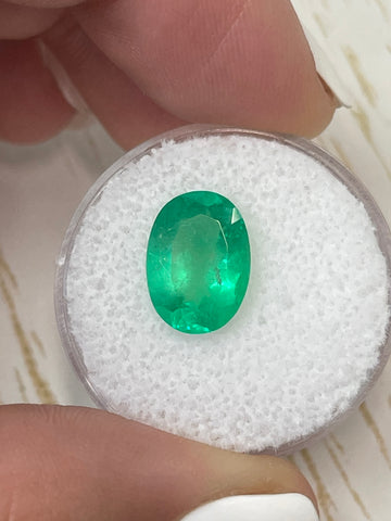 Vibrant Oval-Cut Colombian Emerald - 3.32 Carats - Neon Green Hue