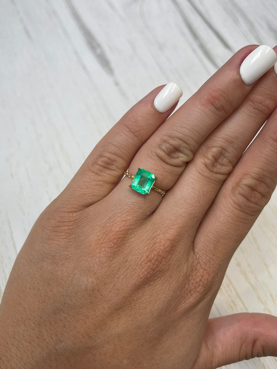Colombian Emerald in Emerald Cut - 2.91 Carats, Stunning Color