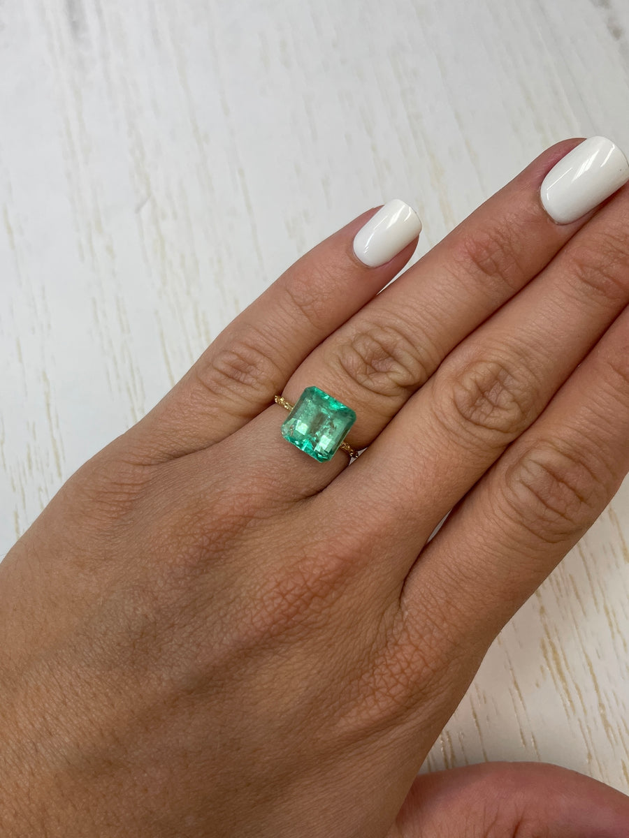5.32 Carat Green Colombian Emerald - Exquisite Asscher Cut