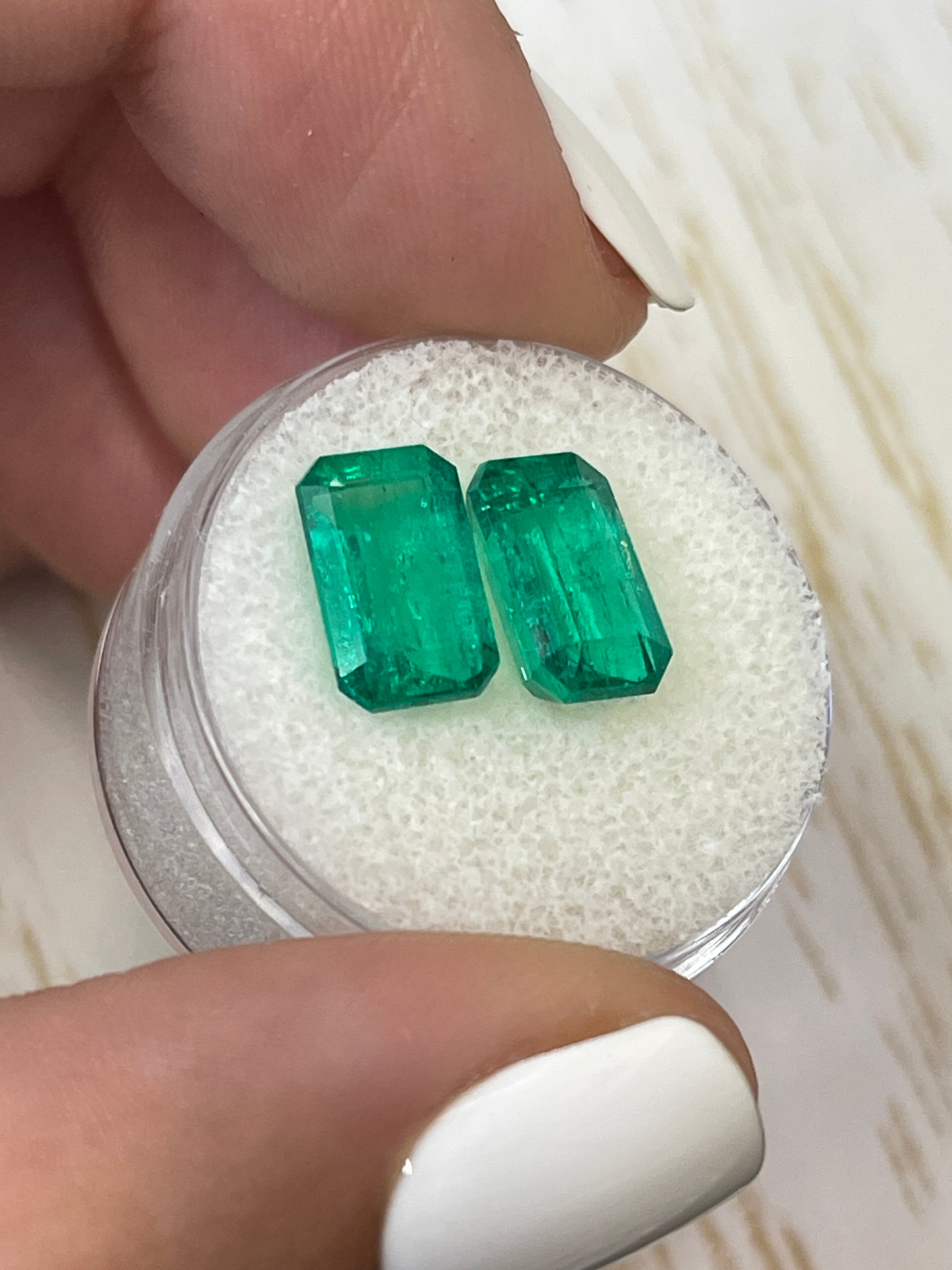 Certified Colombian Emeralds - 5.63tcw, Emerald Cut, 11x7mm