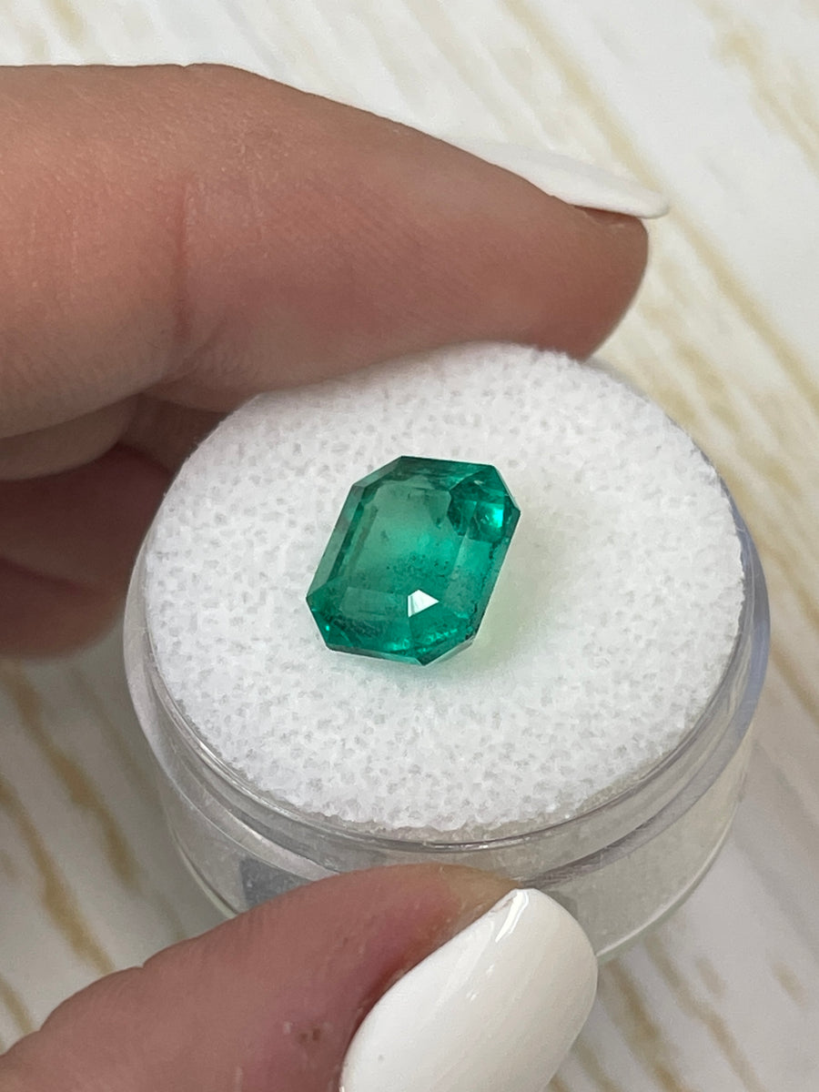 Stunning Emerald Cut Muzo Green Colombian Emerald - 3.81 Carat