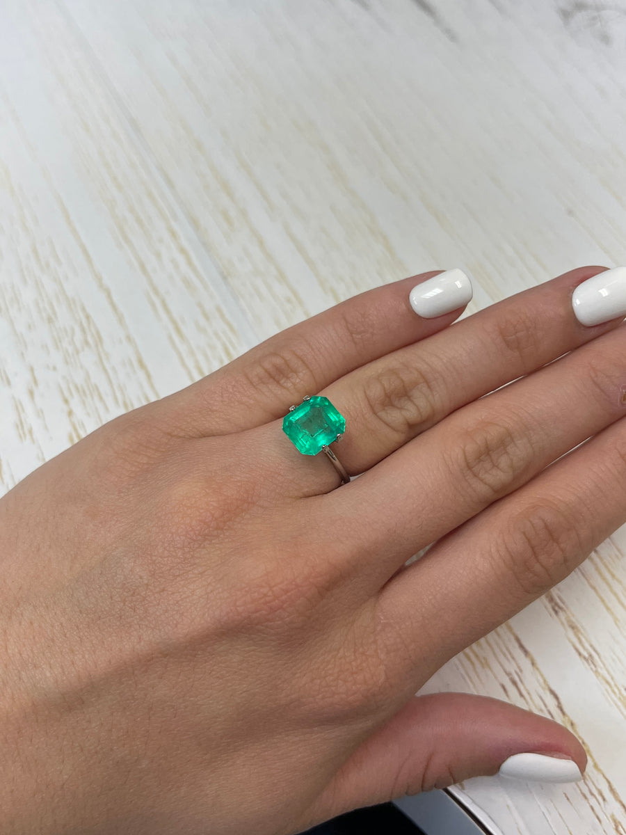 Elegant 4.21 Carat Colombian Emerald with Chunky Emerald Cut