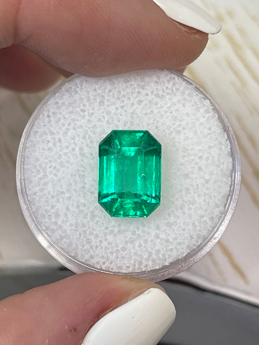 Emerald Cut 4.46 Carat Loose Colombian Emerald in Vivid Muzo Green