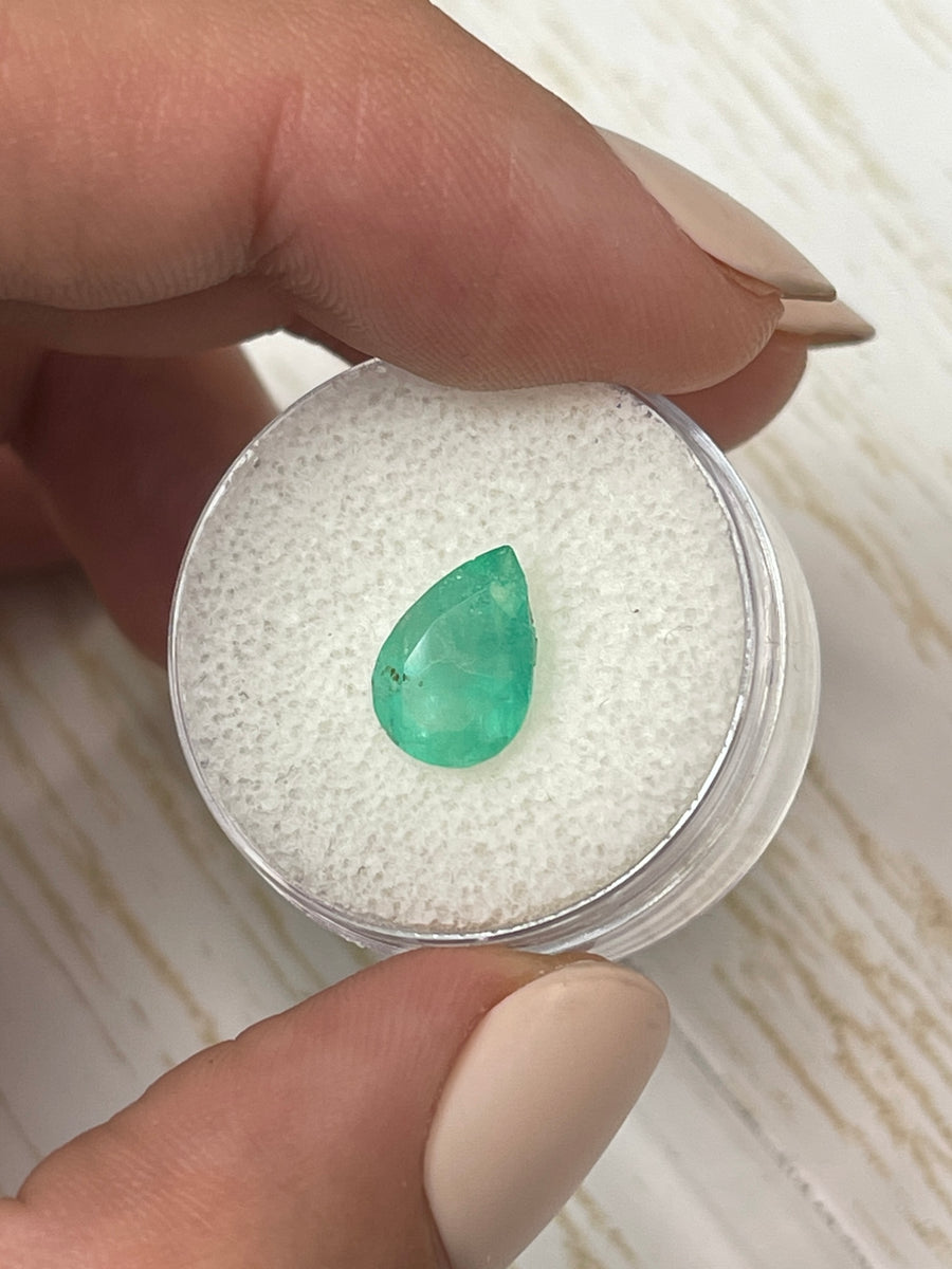 Colombian Emerald - Vivid Green - 1.89 Carats - Pear Shaped Loose Stone
