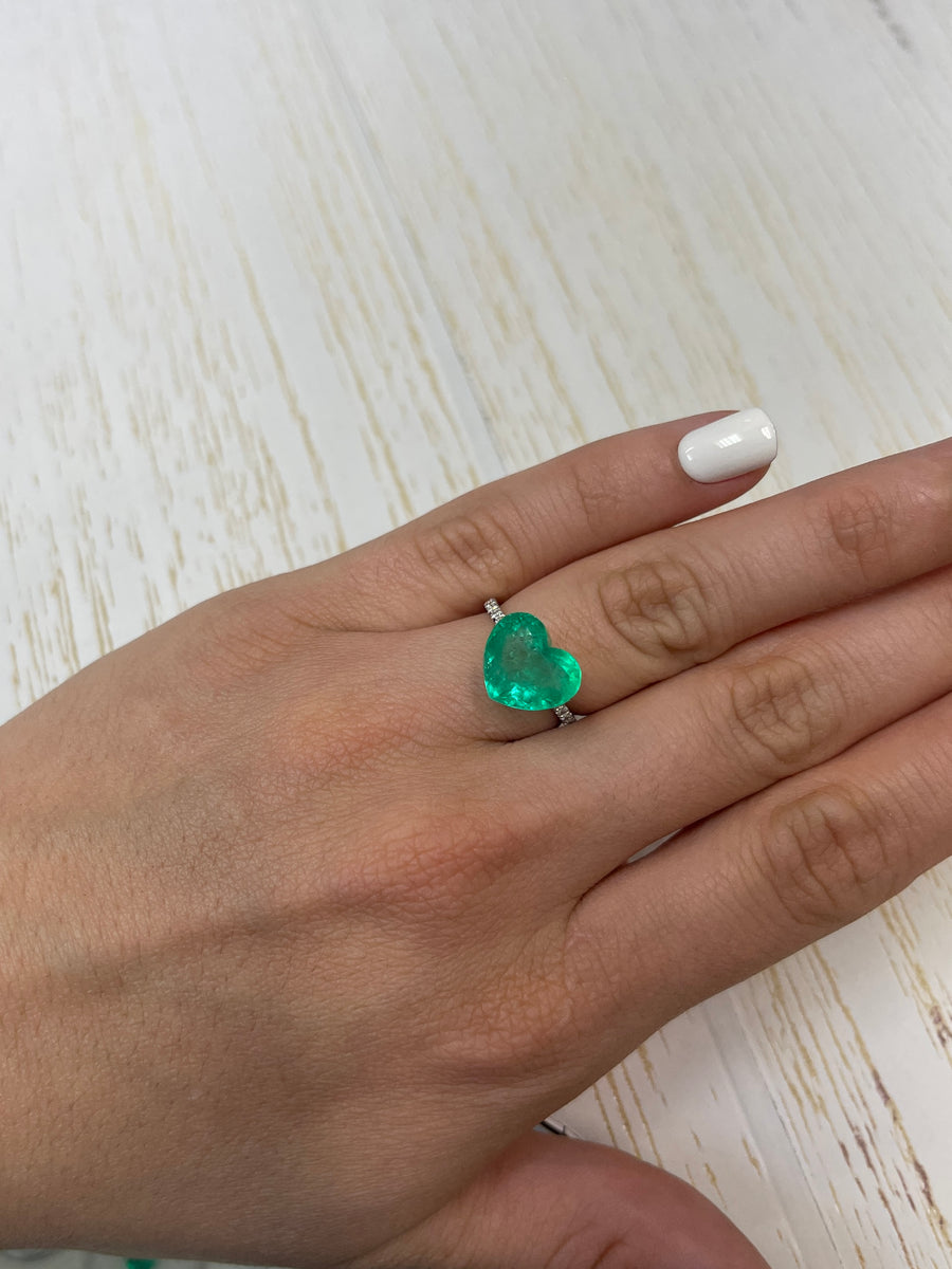 Colombian Emerald in Heart Cut - 6.24 Carat Gemstone