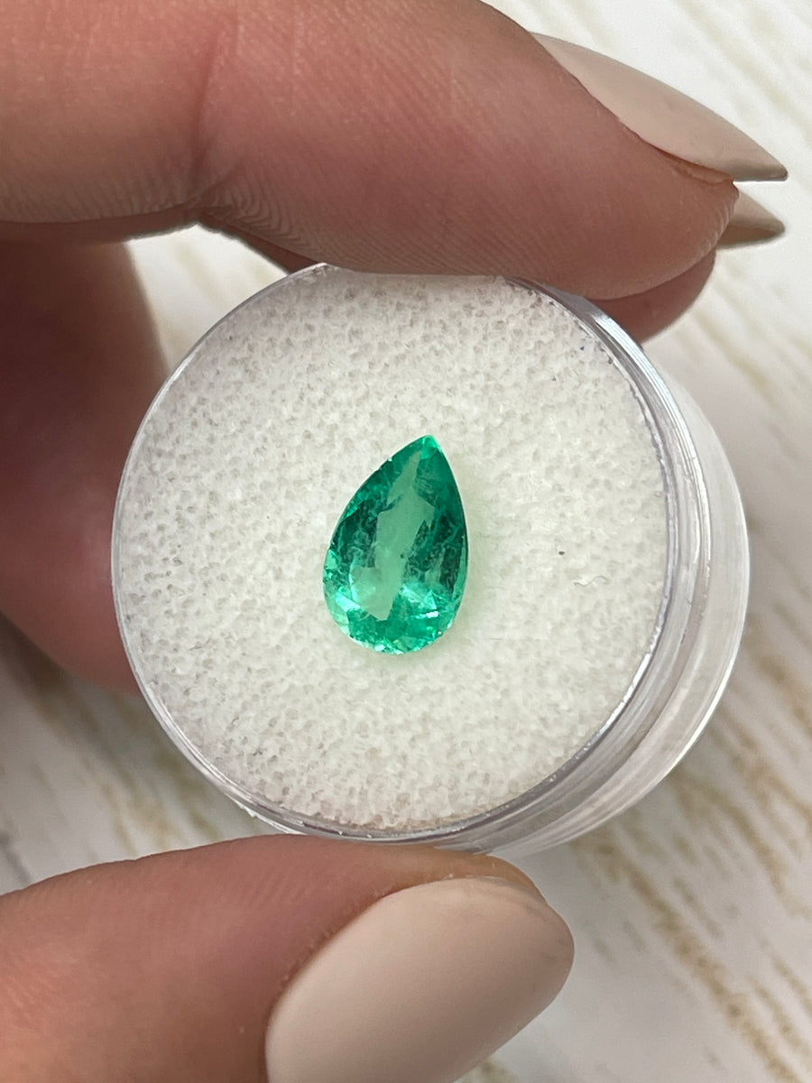 1.94 Carat Pear-Cut Colombian Emerald: Vibrant Crystalline Green Shade