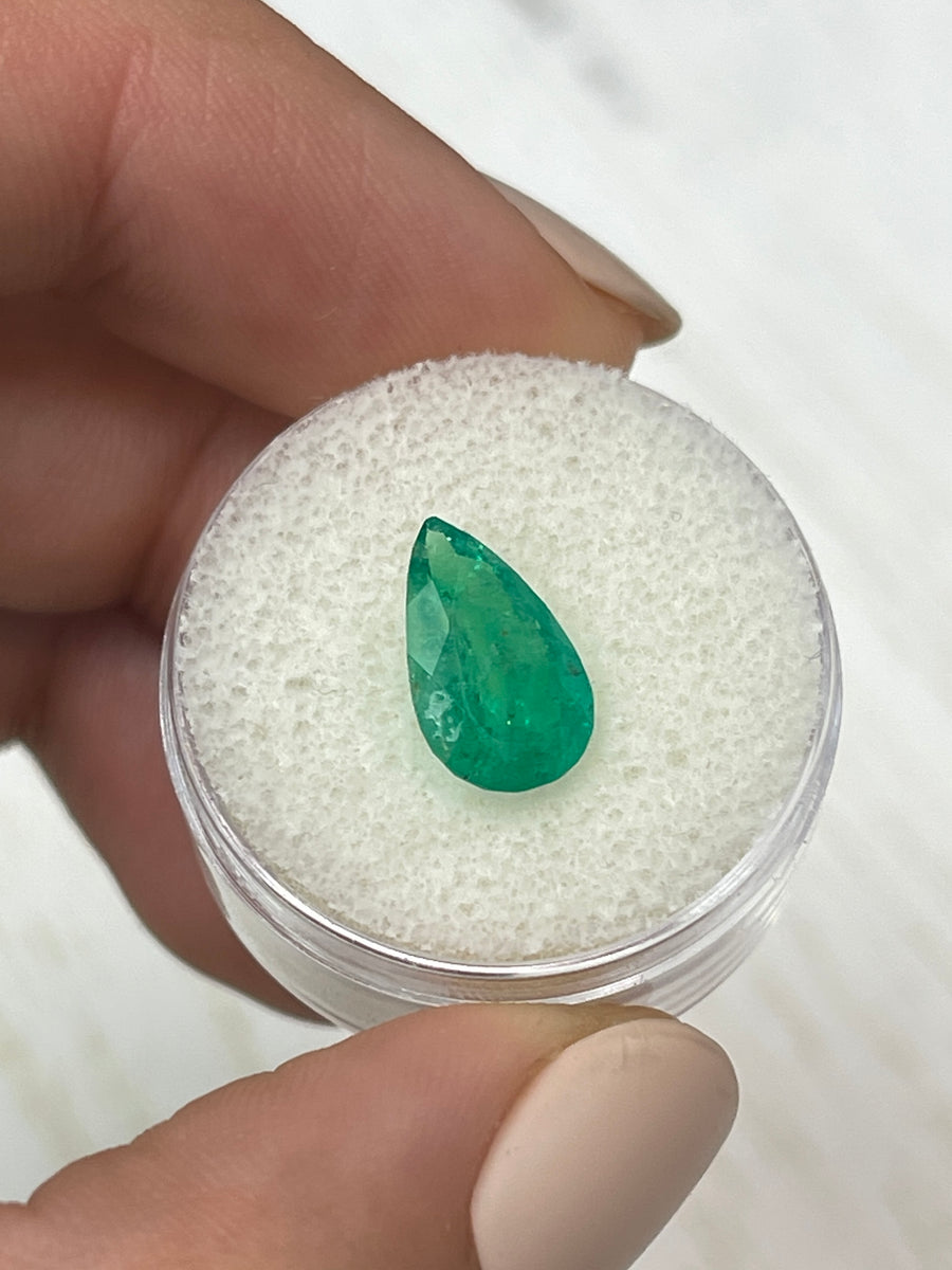 High-Quality 2.35 Carat Pear-Cut Colombian Emerald - Lush Green Hue