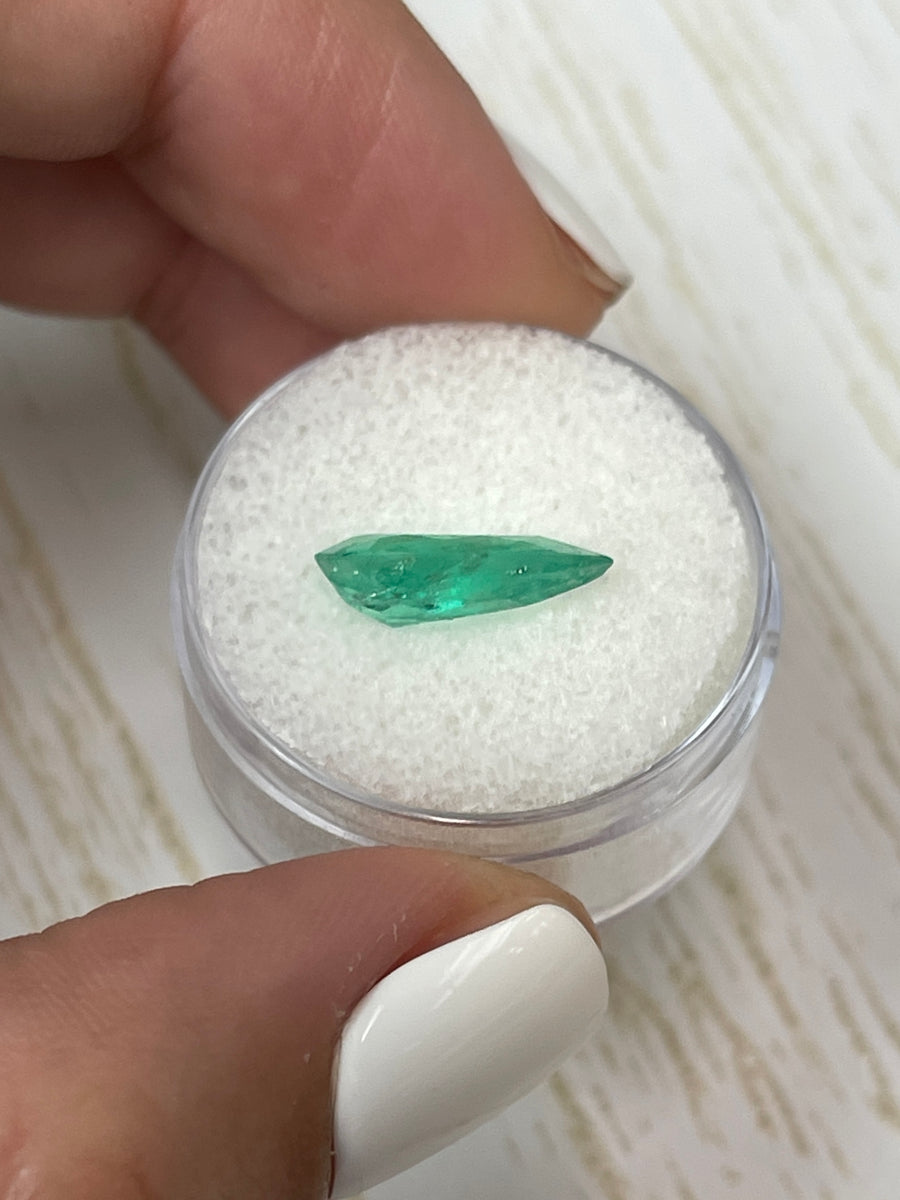 Natural Colombian Emerald - 2.61 Carats - Lustrous Green Pear Shape