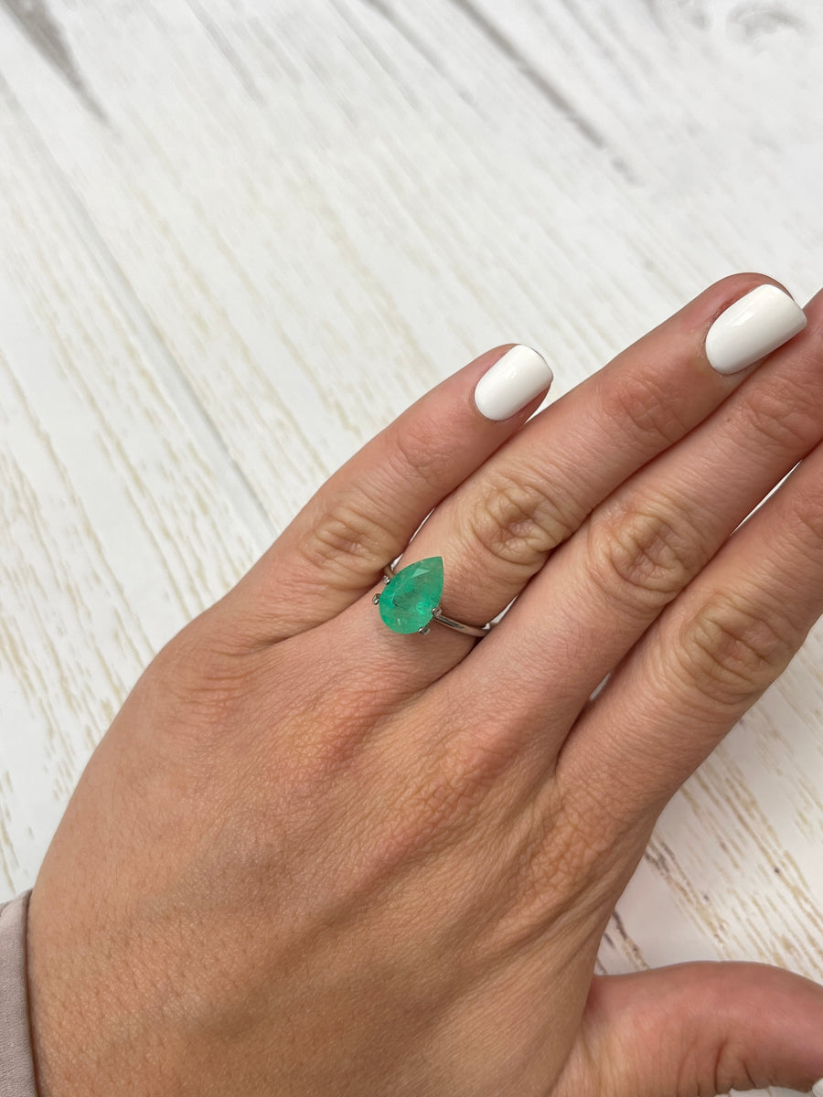 Rare 2.92 Carat Colombian Emerald - Lustrous Gem