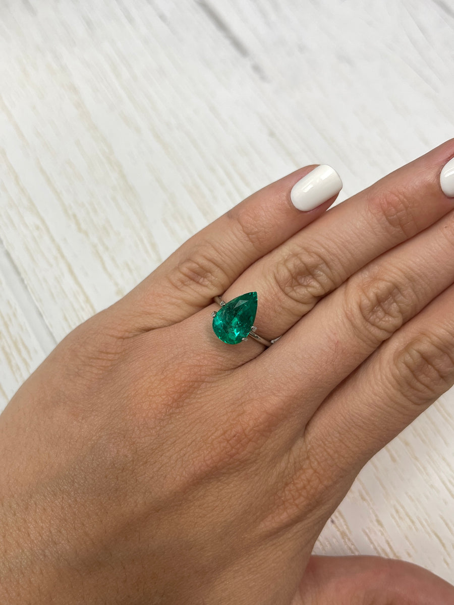 3.57 Carat Vivid Green Colombian Emerald - Exquisite Pear Shaped Gem
