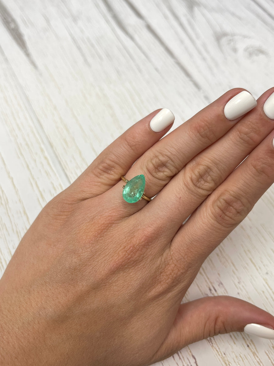 4.20 Carat Colombian Emerald - Beautiful Light Green Pear Shape