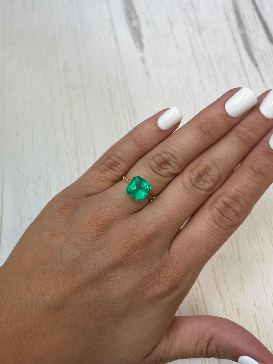 Colombian Emerald - 4.90 Carat Loose Gemstone in Asscher Cut