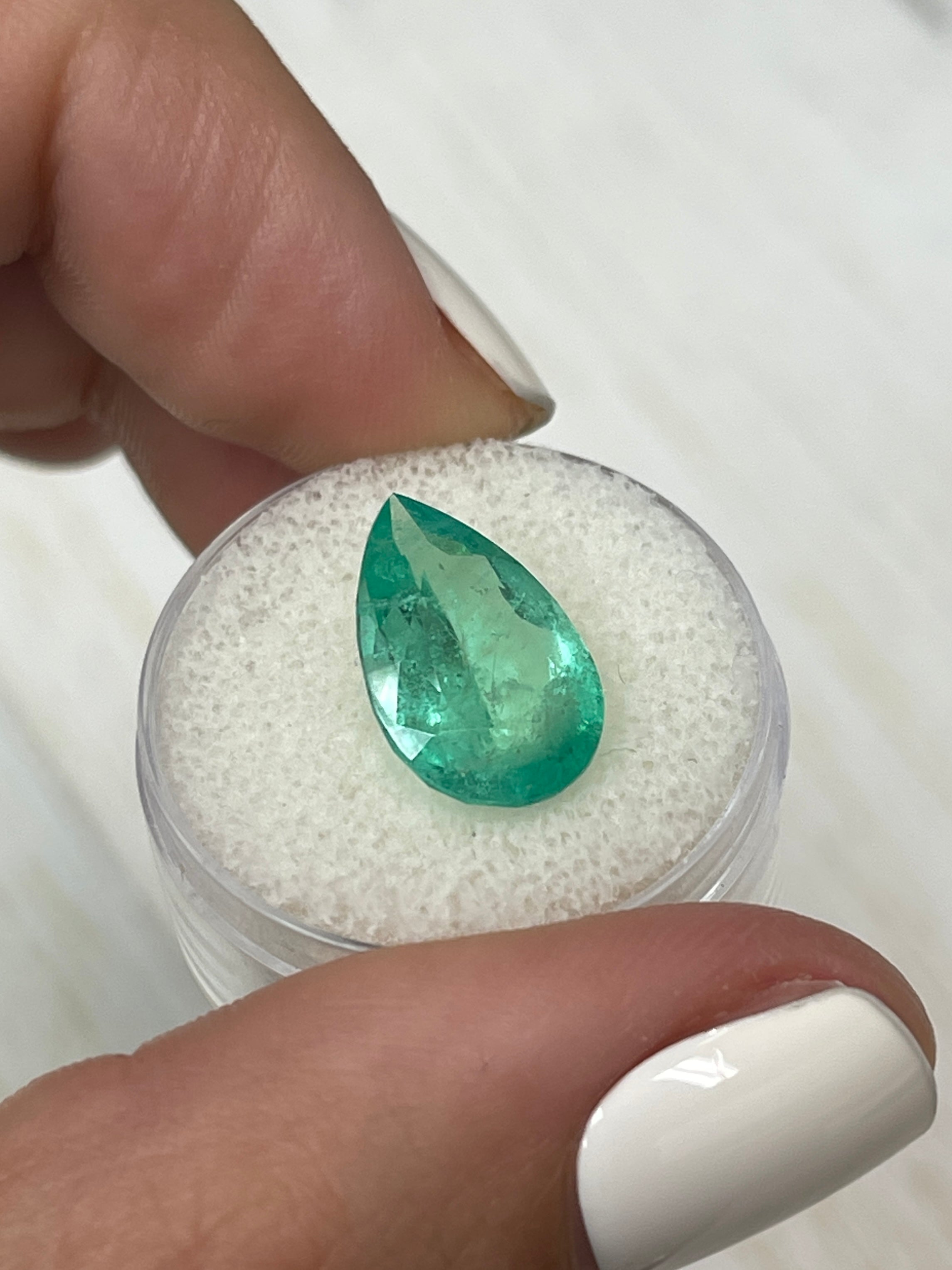 5.52 Carat Colombian Emerald - Genuine Loose Gem - Light Green Hue