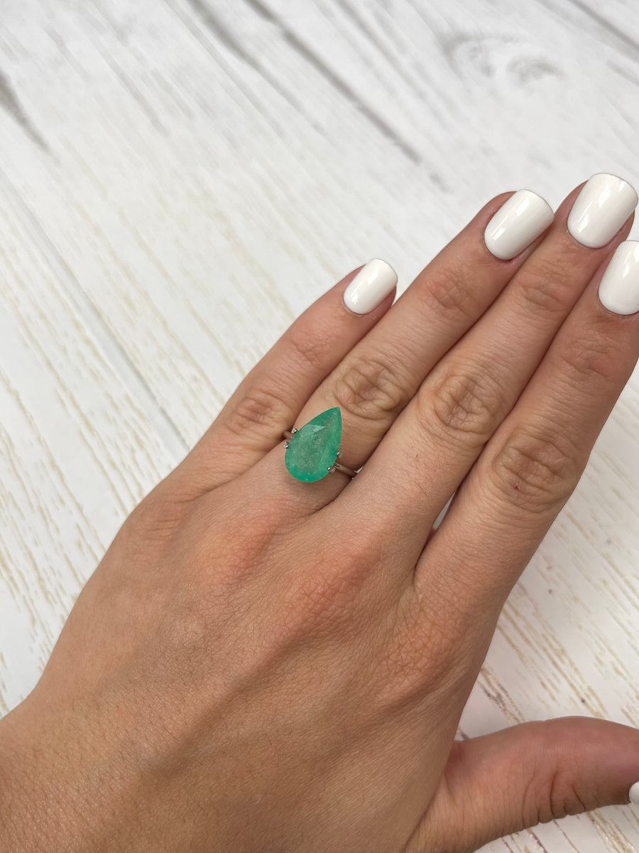 Loose Colombian Emerald - Vibrant Green - 5.62 Carats