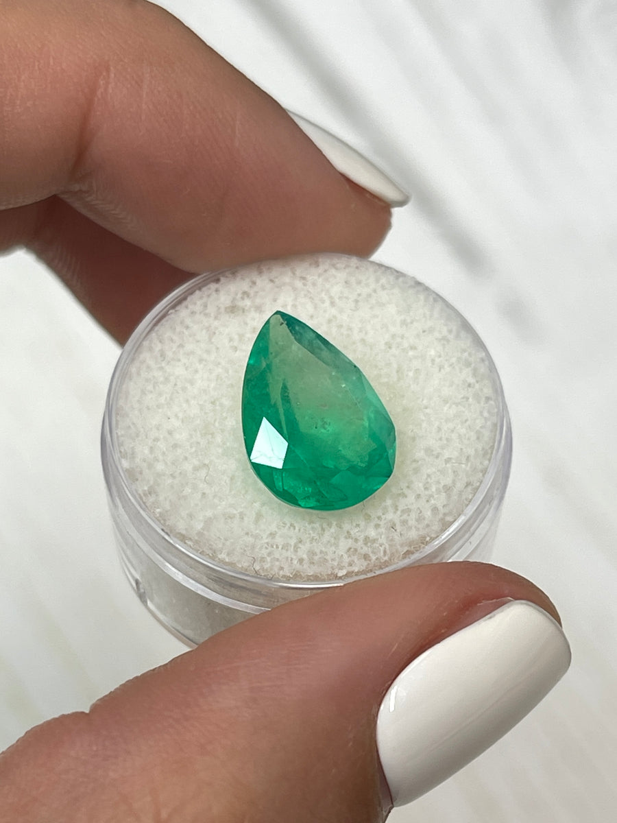 Exquisite 5.73 Carat Pear Cut Colombian Emerald Gem - Vibrant Apple Green
