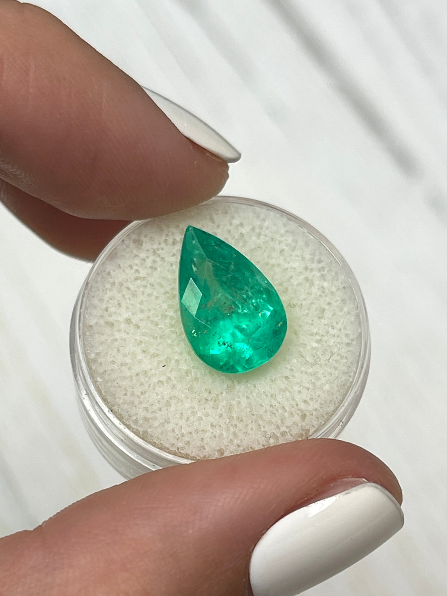 Muzo Green Pear-Shaped Colombian Emerald - 6.28 Carats - Authentic Beauty
