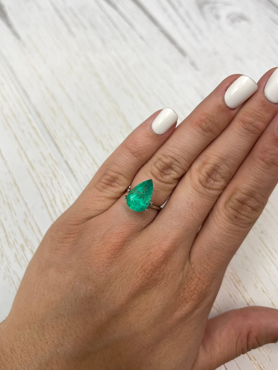 6.28 Carat Pear-Cut Colombian Emerald - Muzo Green Beauty - Natural Brilliance