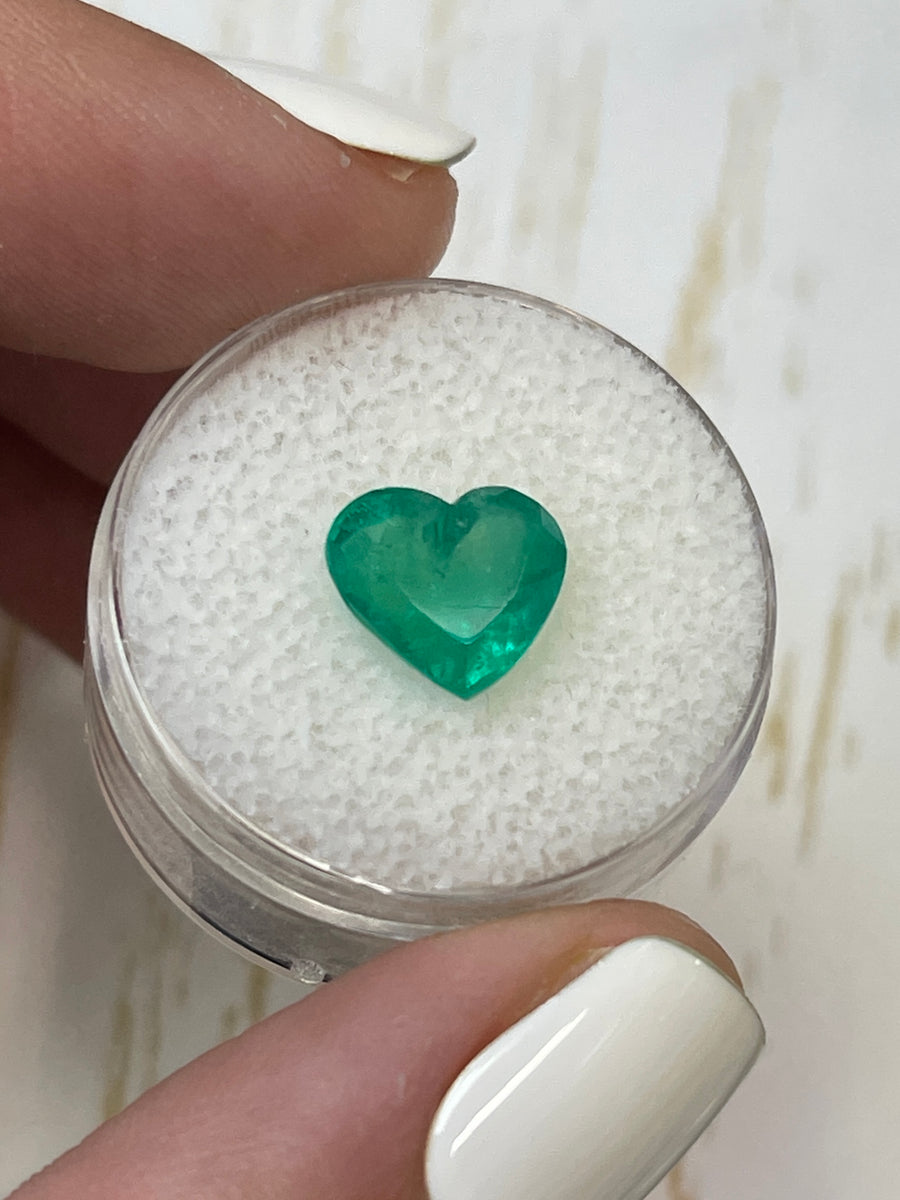 Emerald Heart Cut - 2.87 Carat Colombian Gemstone