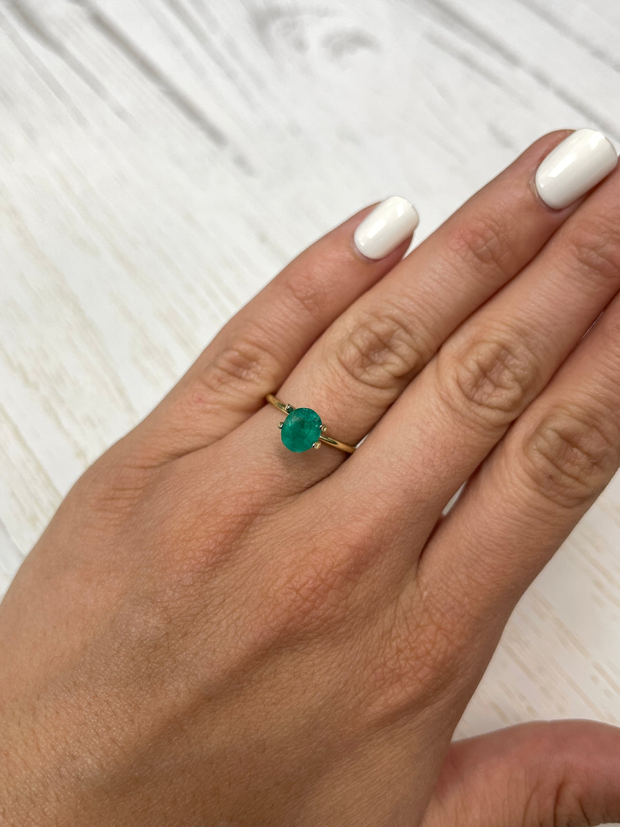 19 Carat Colombian Emerald - Oval Cut, Enchanting Rich Green, Slight Transparency