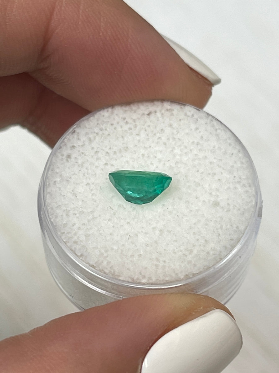 Stunning Oval Colombian Emerald - 26 Carats of Natural Green
