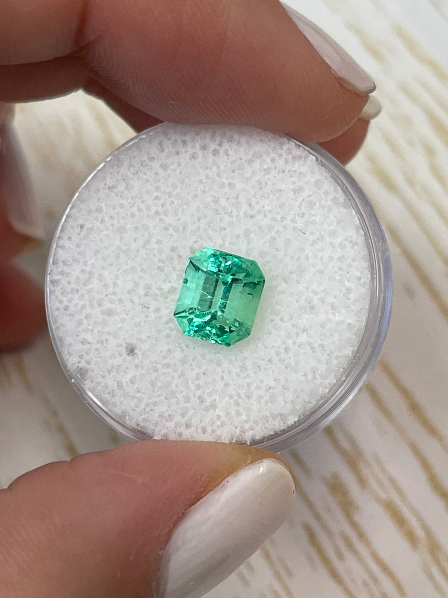 VS Quality Light Green Emerald: 1.66 Carat Unset Colombian Gem
