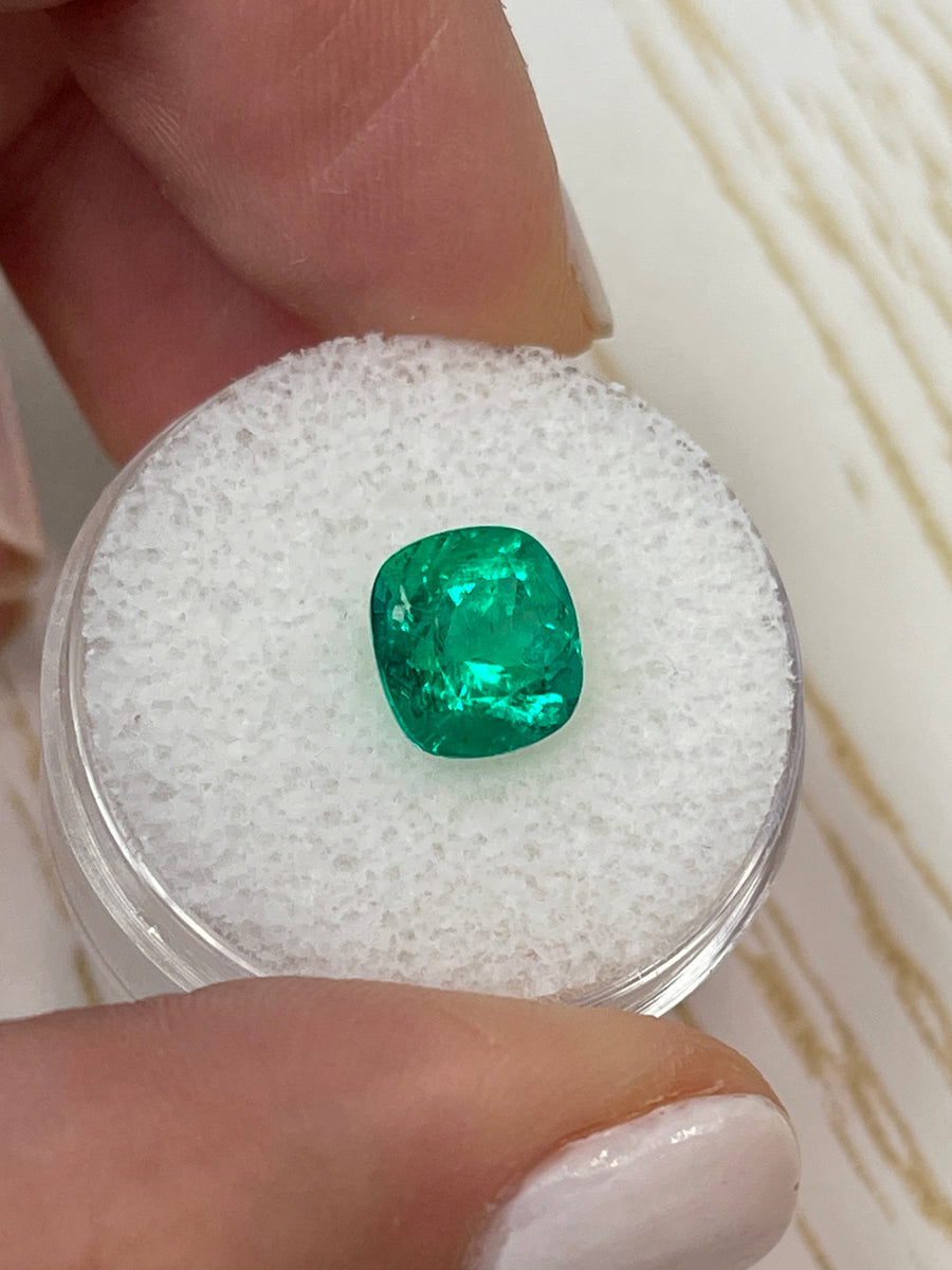 Exceptional 2.60 Carat Vivid Green Colombian Emerald - AAA+ Grade Loose Stone