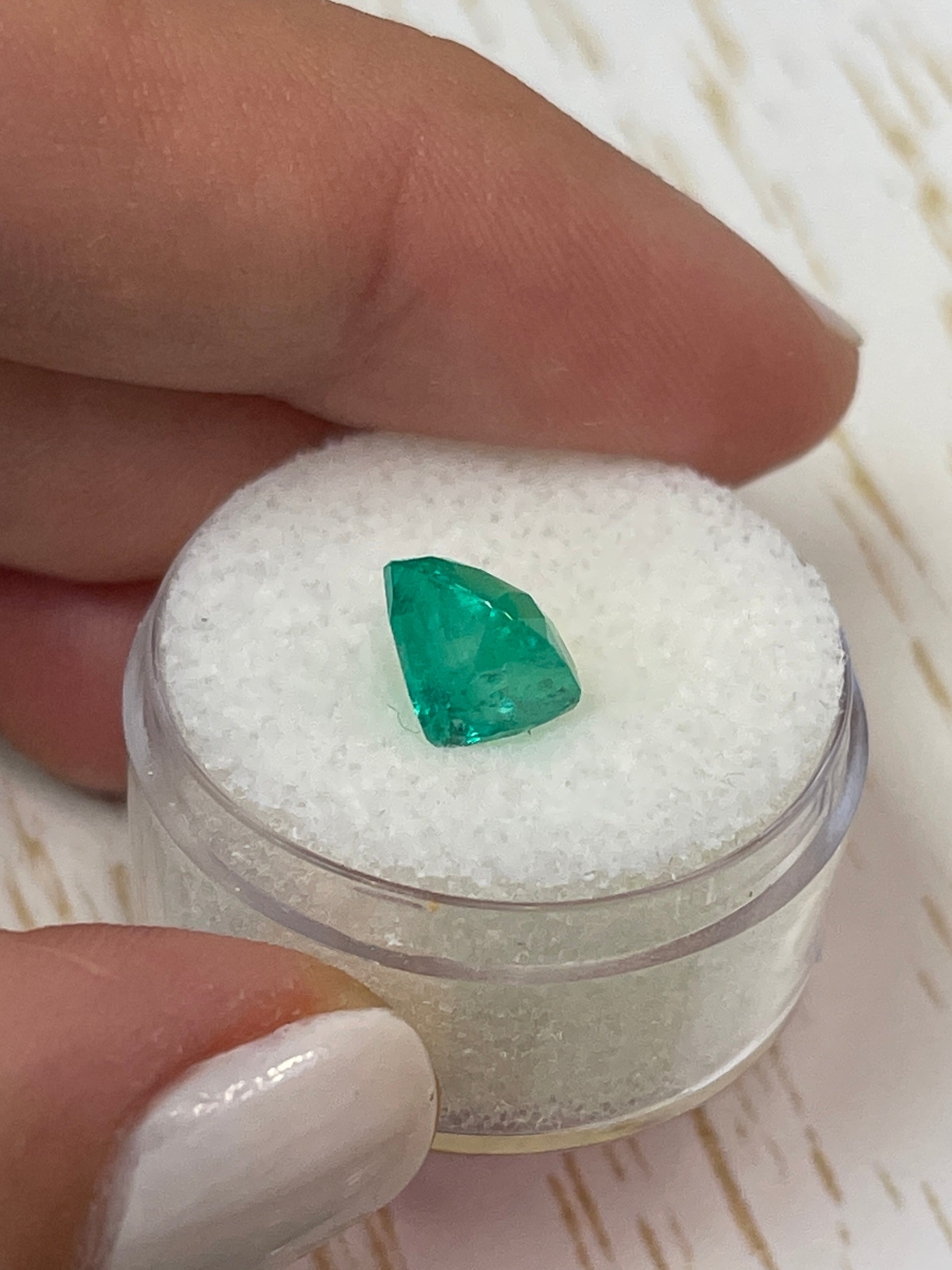 Colombian Emerald - 2.63 Carat Loose Cushion Cut Specimen