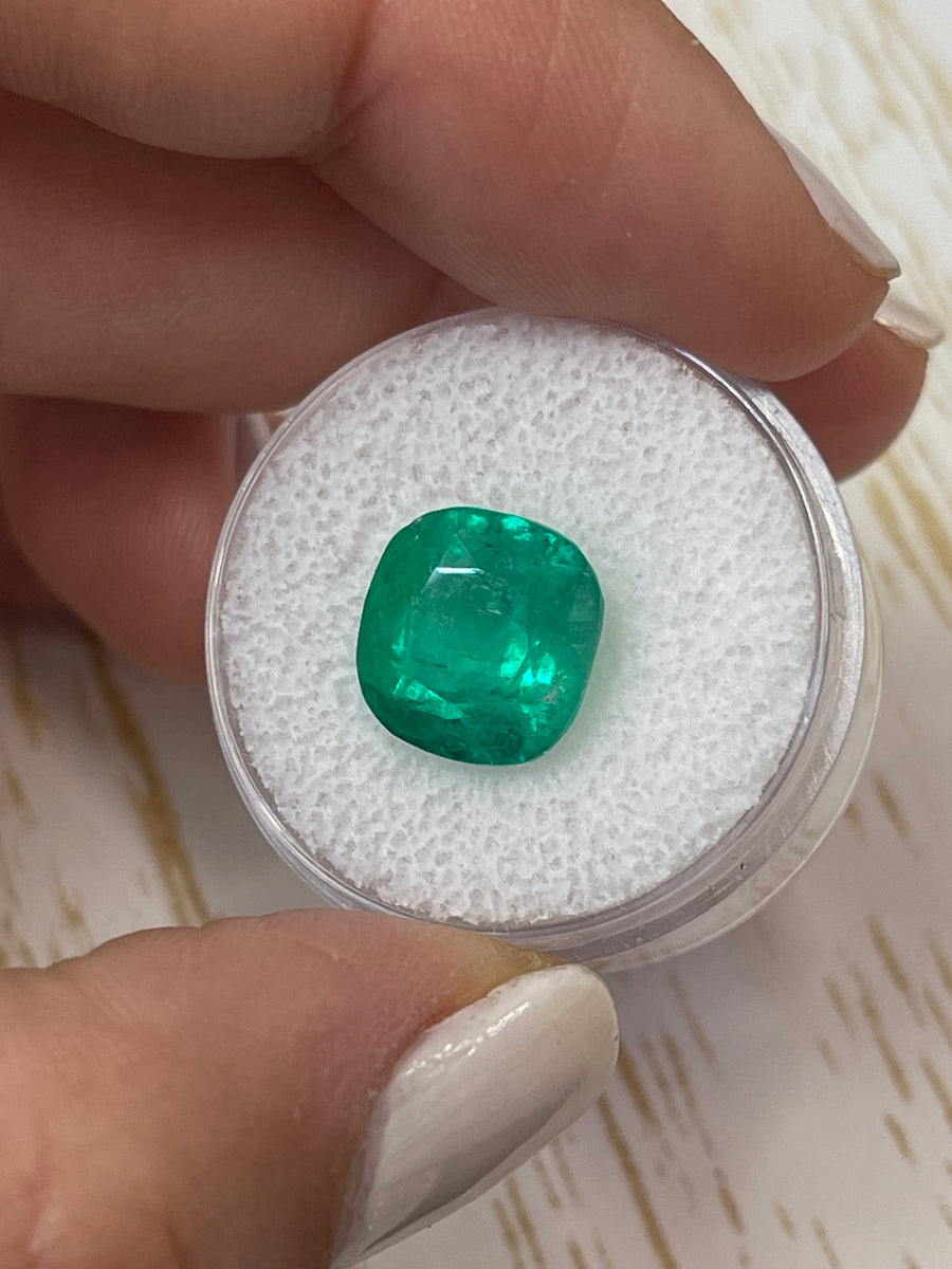 Stunning 5.83 Carat Colombian Emerald - Cushion Cut Perfection