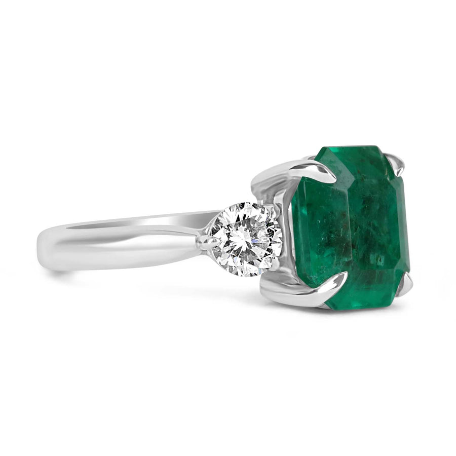 Stone Emerald & Round Diamond
