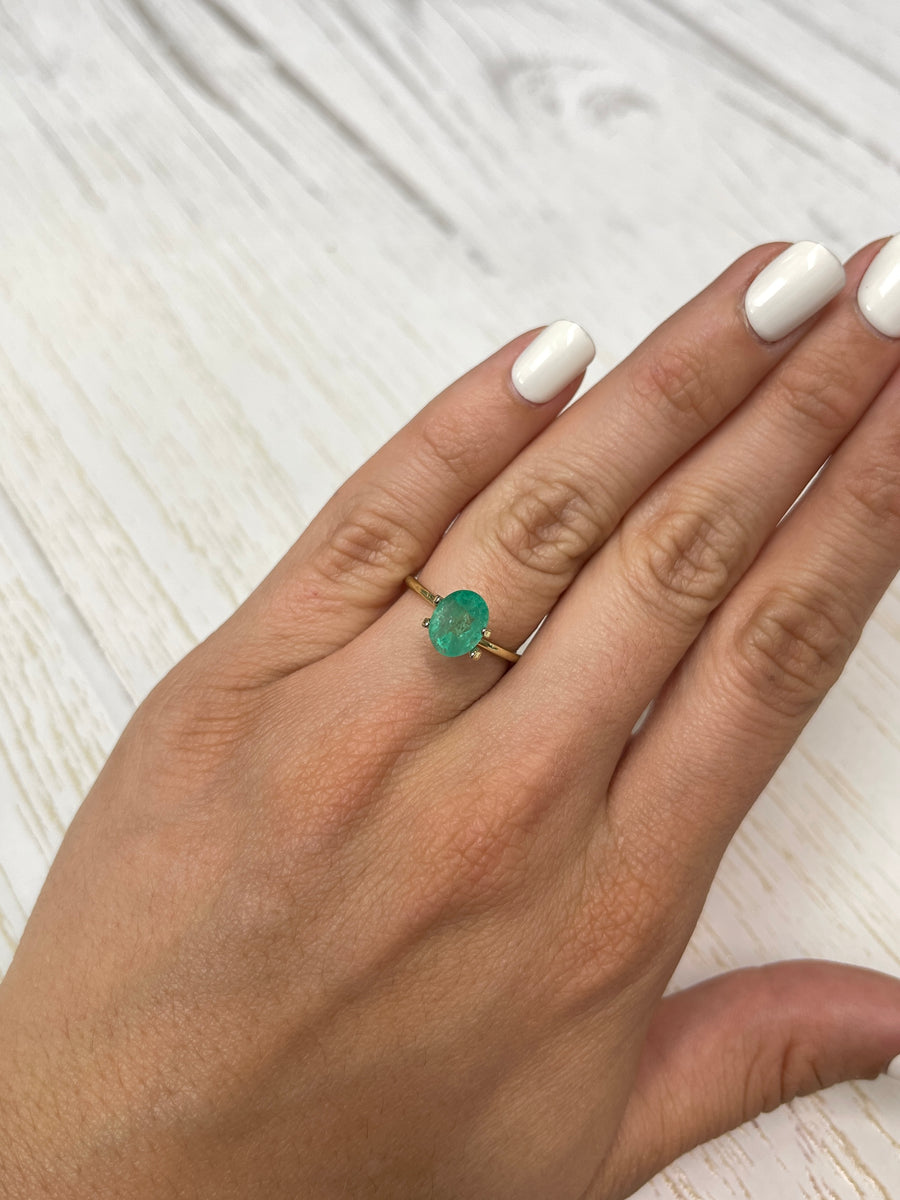 1.93 Carat Colombian Emerald in Oval Cut - Beautiful Green Gem