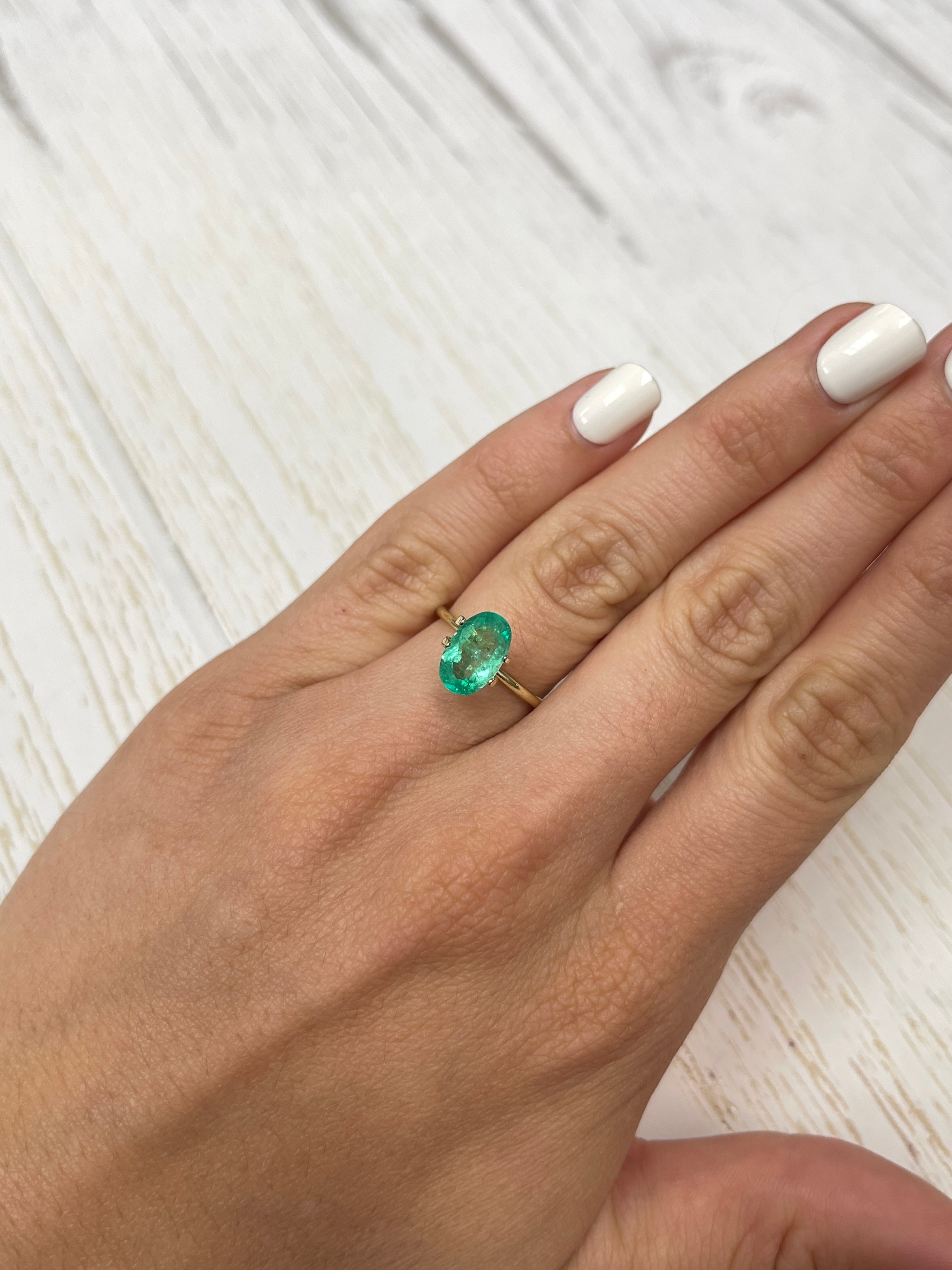 Gorgeous Oval Cut 1.98 Carat Colombian Emerald