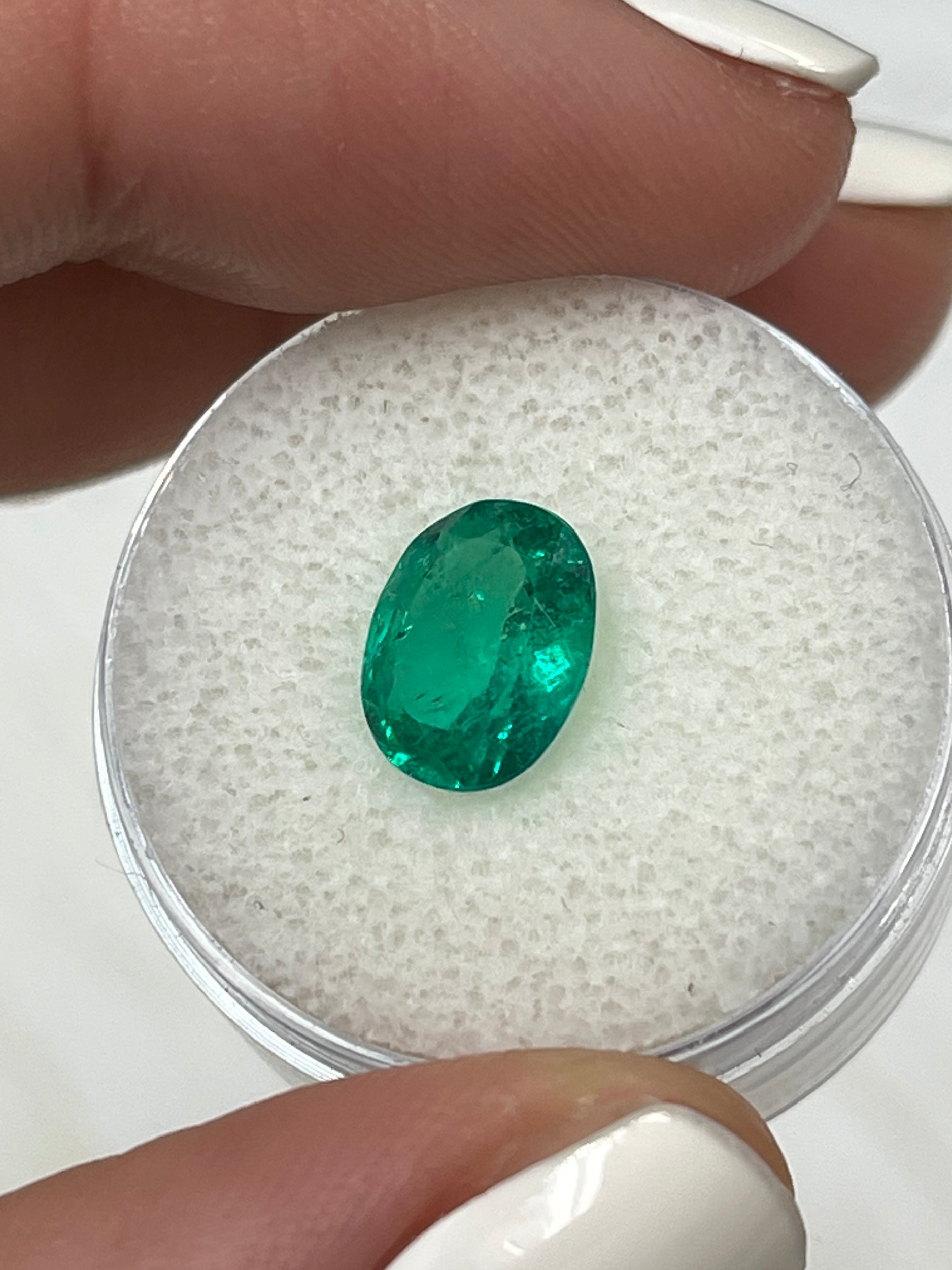 2.16 Carat 10x8 Vivid Muzo Green Natural Loose Colombian Emerald-Oval Cut - JR Colombian Emeralds