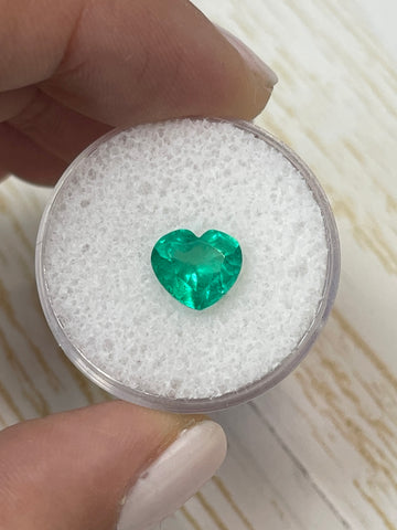 Heart-Cut Colombian Emerald Ring - 1.94 Carats, Stunning Green Gemstone