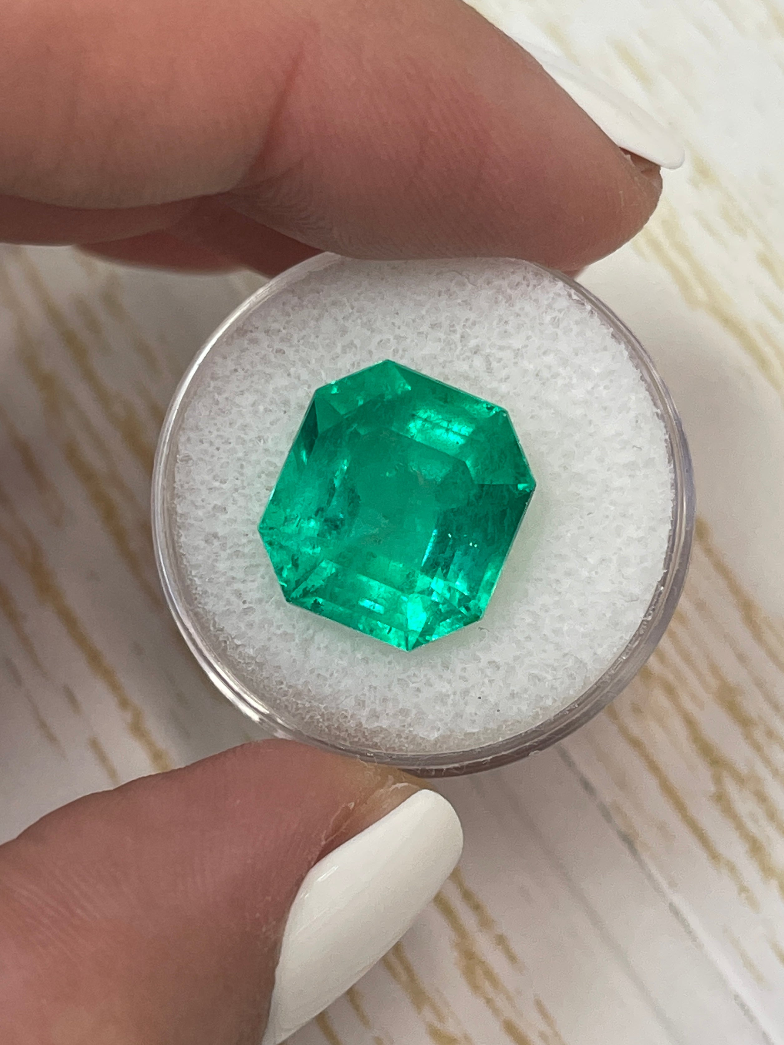 Vivid Muzo Natural Colombian Emerald - 10.05 Carat Asscher Cut Gem