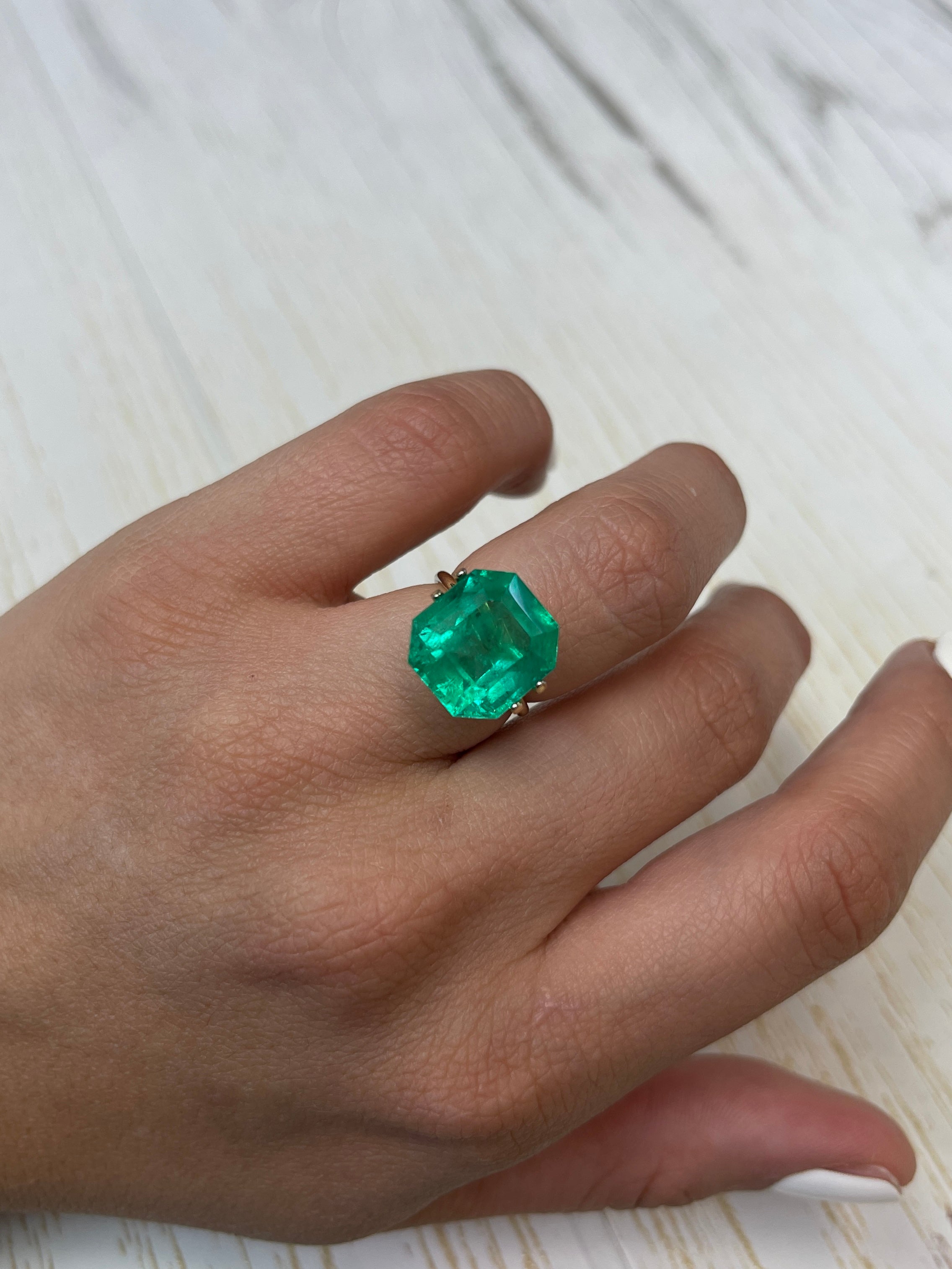 10.09 Carat GIA CERTIFIED 14x13 Vivid Muzo Natural Loose Colombian Emerald-Asscher Cut - JR Colombian Emeralds