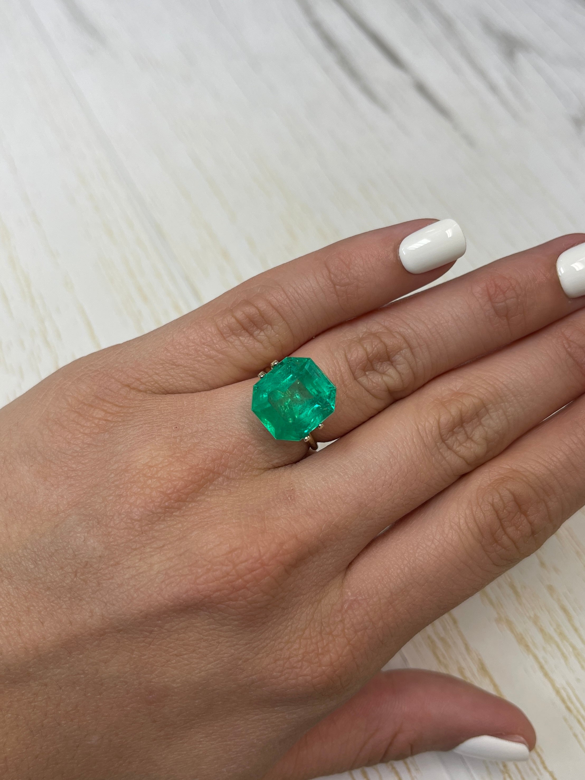 10.09 Carat GIA CERTIFIED 14x13 Vivid Muzo Natural Loose Colombian Emerald-Asscher Cut - JR Colombian Emeralds