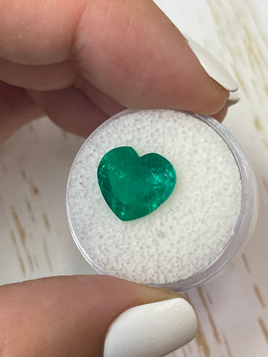4.60 Carat Heart-Shaped Colombian Emerald - Natural Muzo Green