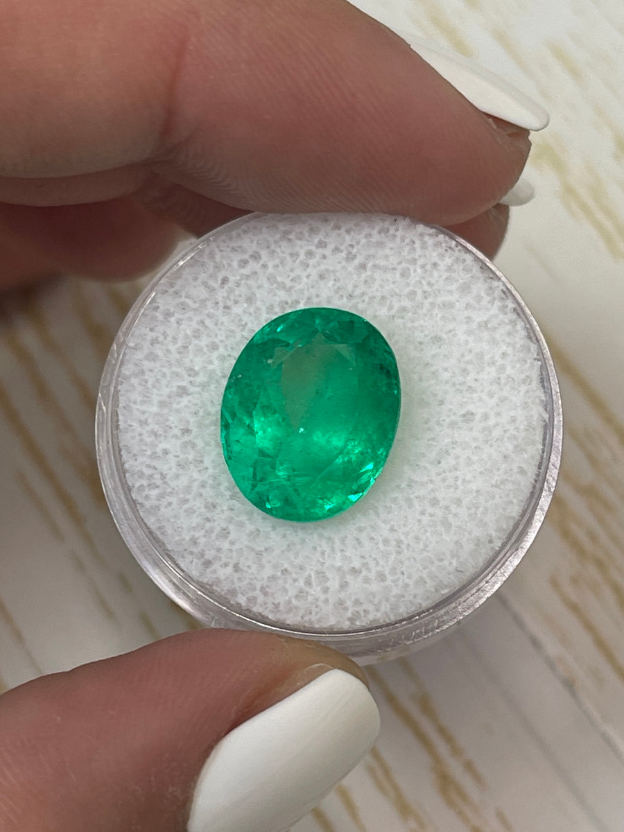 Vivid Green Colombian Emerald - 6.89 Carat Oval Loose Stone from Muzo